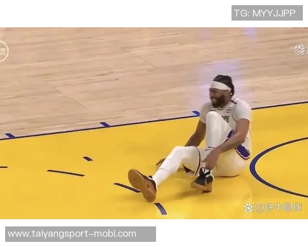 浓眉圣诞大战七分钟伤退回顾勇士客场之战的遗憾与教训 浓眉圣诞大战七分钟伤退回顾勇士客场之战的遗憾与教训